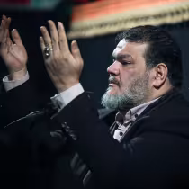 مداحی كيست اين مرد كه شب كيسه خرما می برد حاج حیدر خمسه